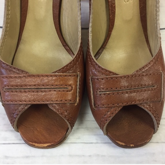 Chloe Leather Peep Toe Brown Heels - Picture 4 of 8